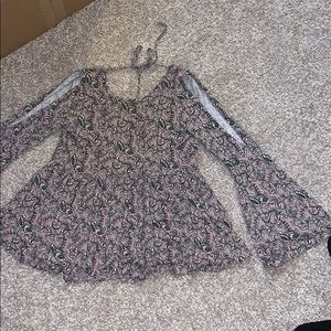 Open back american eagle shirt